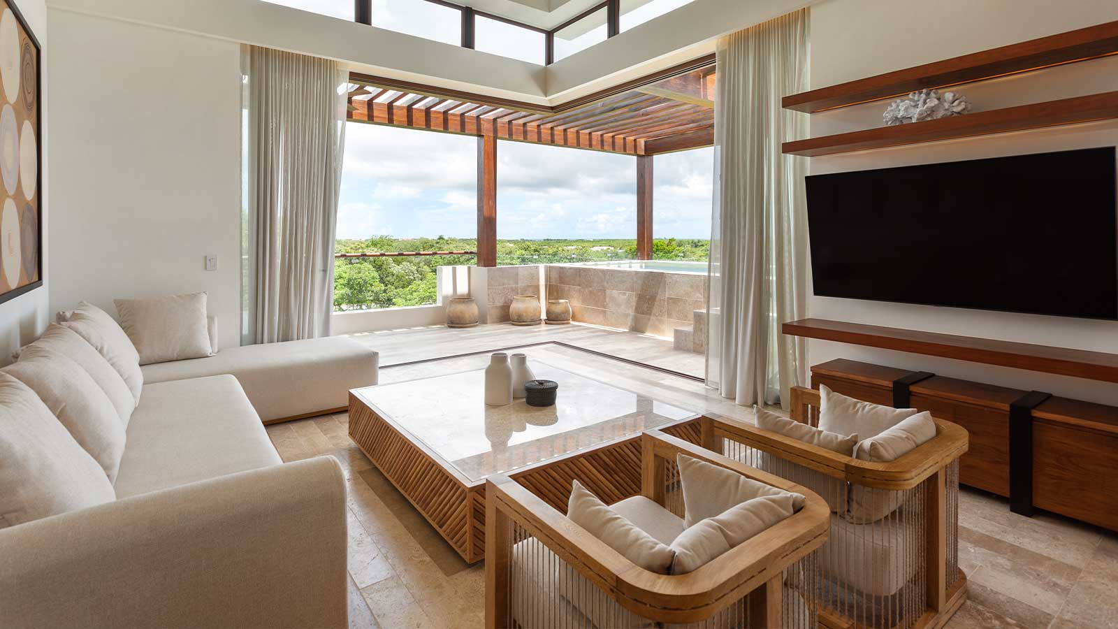 FAIRMONT RESIDENCES 